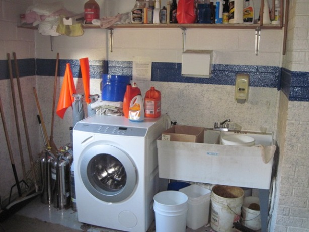 http://www.whitehorsefire.org/content/station/washer.jpg