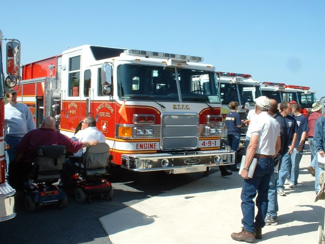 Engine 4-9-1 on display at Glick Fire Equipment Co.'s open house, April 2004