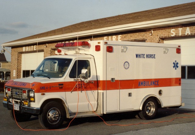 The 1989 ambulance in front of the station shortly before being replaced in 1993.